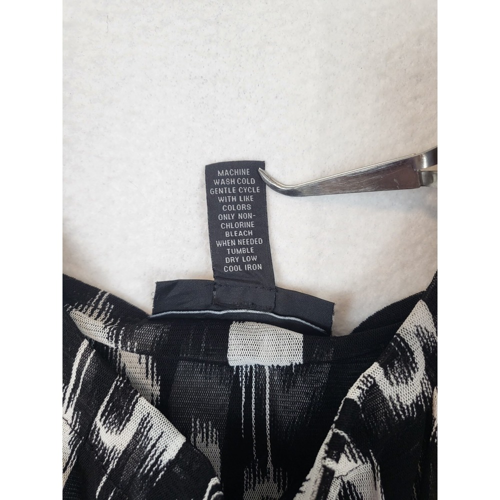 INC INTERNATIONAL CONCEPTS BLACK & WHITE STRETCH‎ HALTER TOP SIZE MEDIUM - Picture 3 of 4